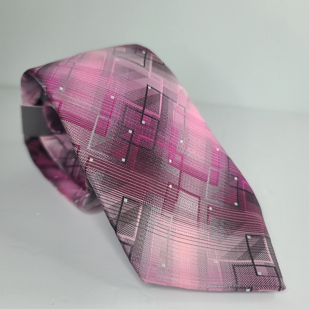 VAN HEUSEN Extra Long Pink Neck Tie.